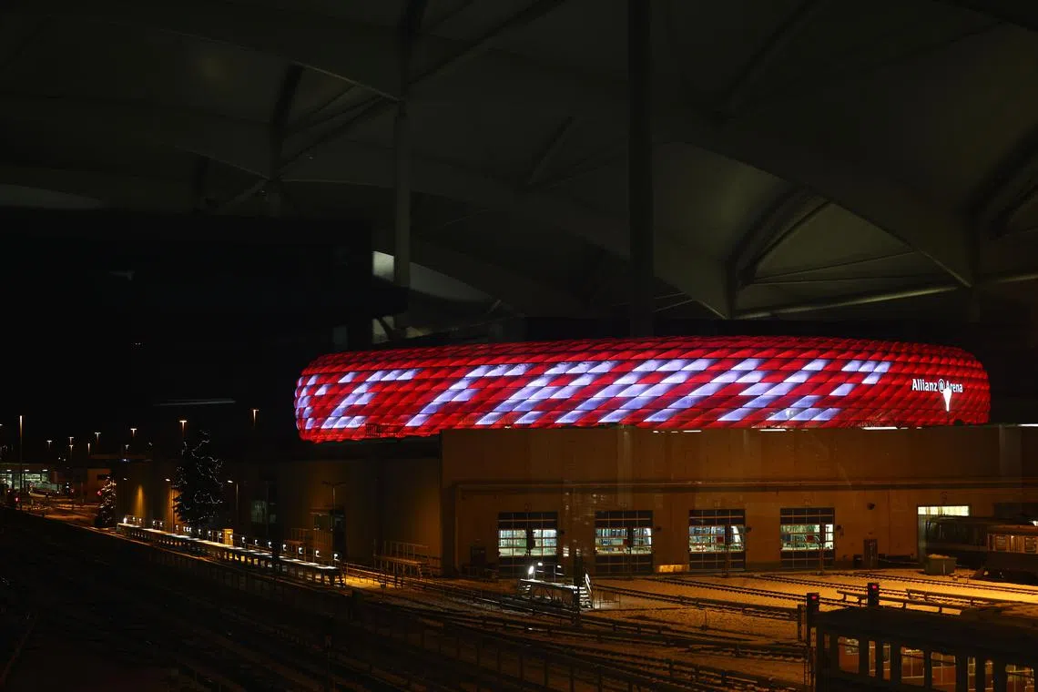 The words “Danke Franz” (“Thank you, Franz”) will be projected in tribute onto Bayern’s stadium, the Allianz Arena, over the coming days.