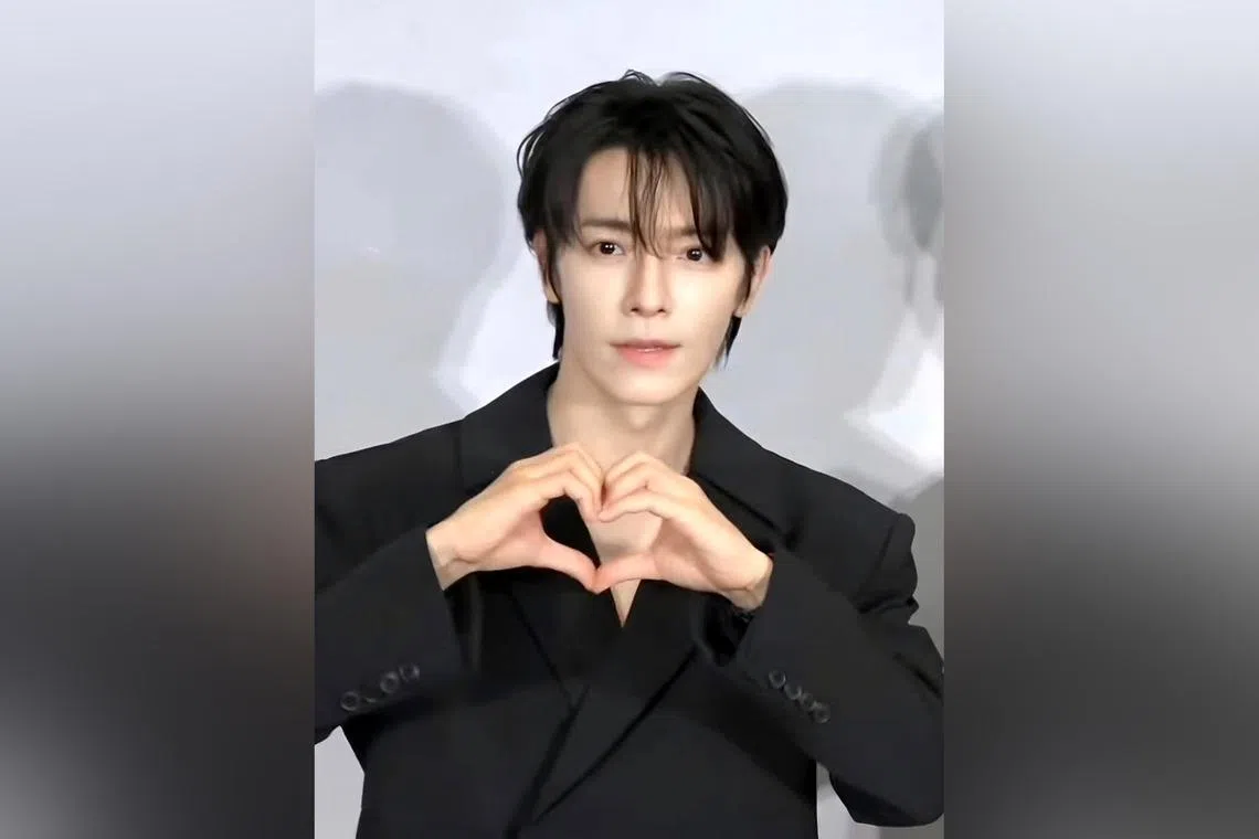 Super Junior singer Donghae performed in Hong Kong on June 27 and 28 as part of his first solo concert tour, Alive.