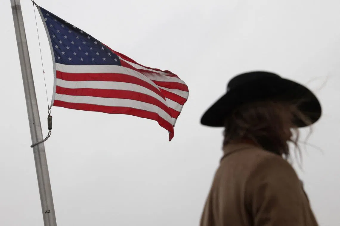 The memo directed all department and agency heads to send workers notice by 5pm on Jan 22.