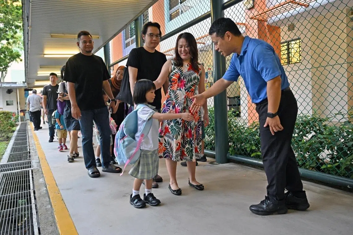 Education Minister Desmond Lee visiting Westwood Primary School on Jan 2 for the first day of school of the Primary 1 and MK@Westwood's Kindergarten 1 cohort. 