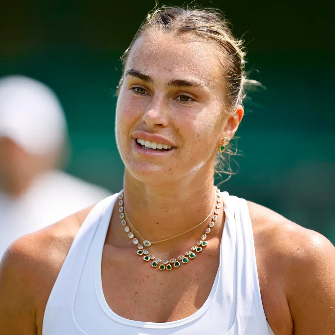 epa13066184 Aryna Sabalenka of Belarus takes part in a practice with Maria Sakkari of Greece, ahead of the Wimbledon Championships in London, Britain, 26 June 2026. The Wimbledon Championships 2026 will be played from 29 June to 12 July 2026.  EPA/TOLGA AKMEN