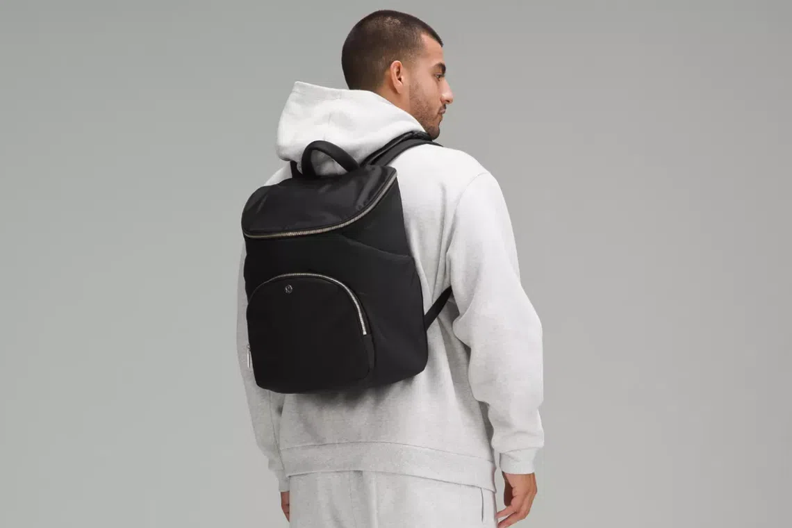 Best diaper bags in Singapore: Lululemon New Parent Backpack 17L