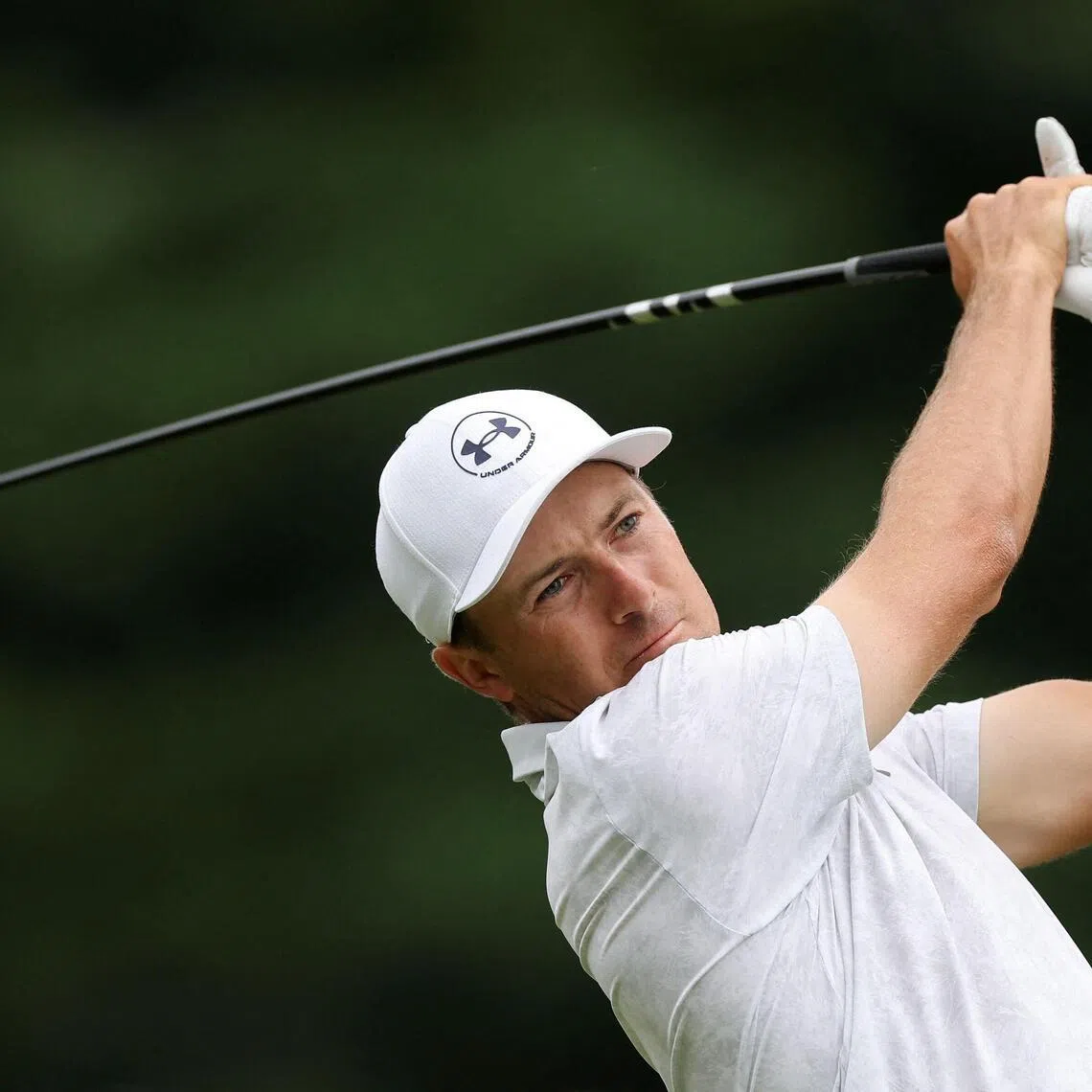 CROMWELL, CONNECTICUT - JUNE 26: Jordan Spieth of the United States plays a shot from the first tee during the second round of the Travelers Championship 2026 at TPC River Highlands on June 26, 2026 in Cromwell, Connecticut.   Andrew Redington/Getty Images/AFP (Photo by Andrew Redington / GETTY IMAGES NORTH AMERICA / Getty Images via AFP)