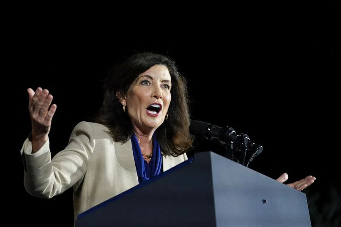 FILE PHOTO: New York Governor Kathy Hochul speaks during a campaign rally with other New York Democrats, in Yonkers, New York, U.S., November 6, 2022. REUTERS/Kevin Lamarque/File Photo