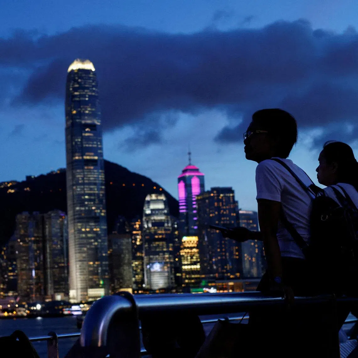 Global banks are aggressively expanding their headcount in Hong Kong.