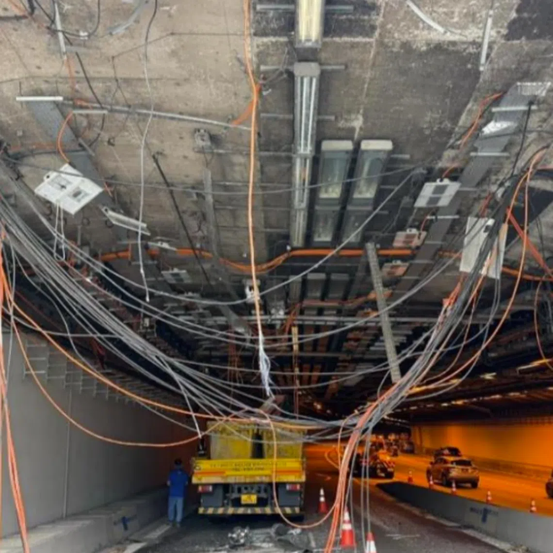 The collision caused damages to the height limit barrier and the mechanical and electrical units of the tunnel. 