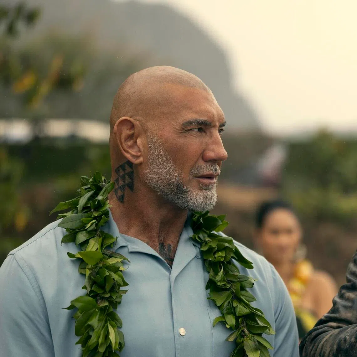 jomovie04 - b. From left: Dave Bautista and Jason Momoa in The Wrecking Crew

source: PHOTO: PRIME VIDEO