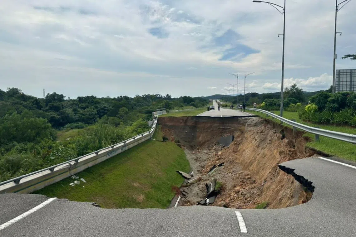 The main road and bridge between Forest Cirty and the Tanjung Pelepas highway in iskandar Puteri collapsed. 