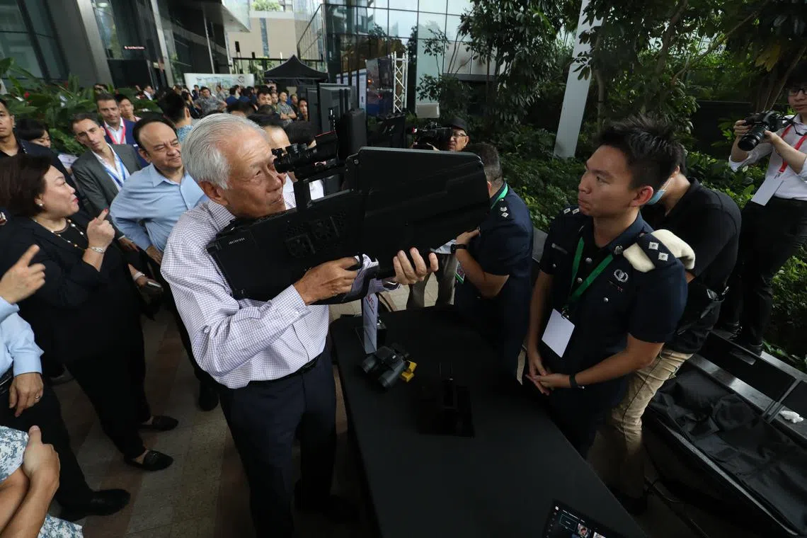 Minister for Defence Dr Ng Eng Hen, who was the Guest-of-Honour at the launch of Exercise SG Ready.