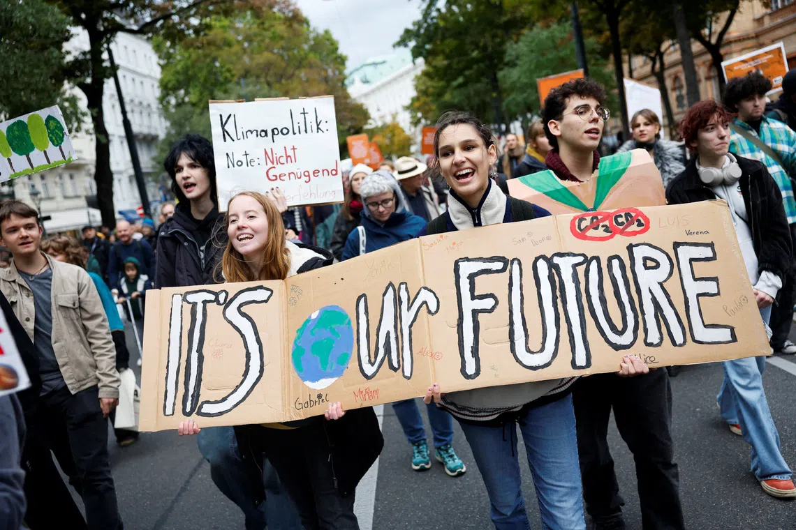 EU tentatively agrees on weakened climate target in final-hour deal for COP30