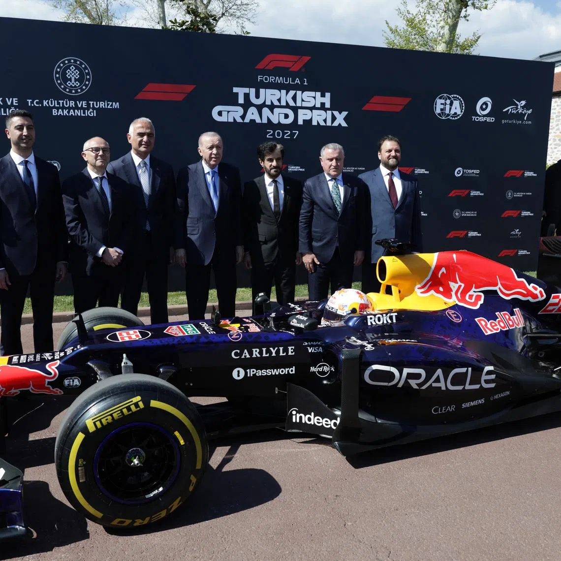 Formula One F1 - Turkey to announce return of Istanbul to racing circuit - Dolmabahce Palace, Istanbul, Turkey - April 24, 2026 Turkey's President Tayyip Erdogan, FIA president Mohammed ben Sulayem, F1 CEO Stefano Domenicali and Culture and Tourism Minister Mehmet Nuri Ersoy, Sports Minister Osman Askin Bak and Turkey's Automobile Sports Federation President Eren Uclertopragi during the event REUTERS/Murad Sezer