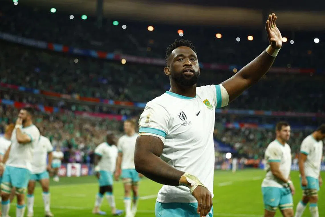 FILE PHOTO: Rugby Union - Rugby World Cup 2023 - Pool B - South Africa v Ireland - Stade de France, Saint-Denis, France - September 23, 2023 South Africa's Siya Kolisi waves to fans after the match REUTERS/Sarah Meyssonnier/File Photo