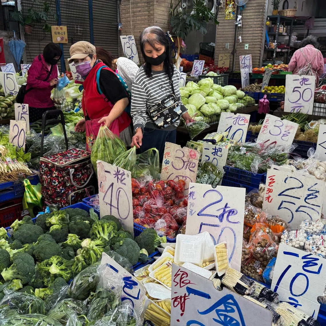 A key index that tracks a basket of food items averaged 126.4 points in October from a revised 128.5 in September.
