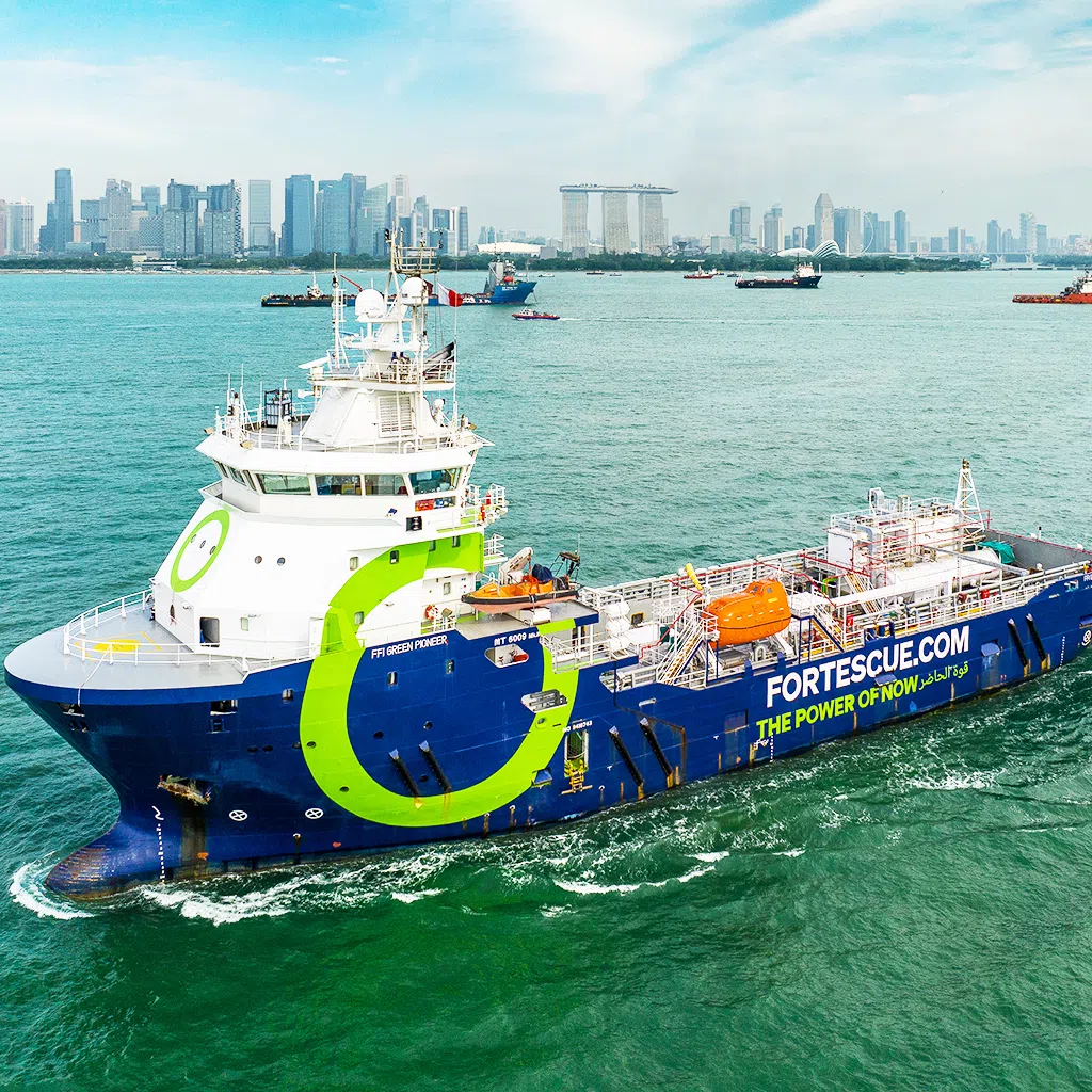 fortescue green pioneer at sea