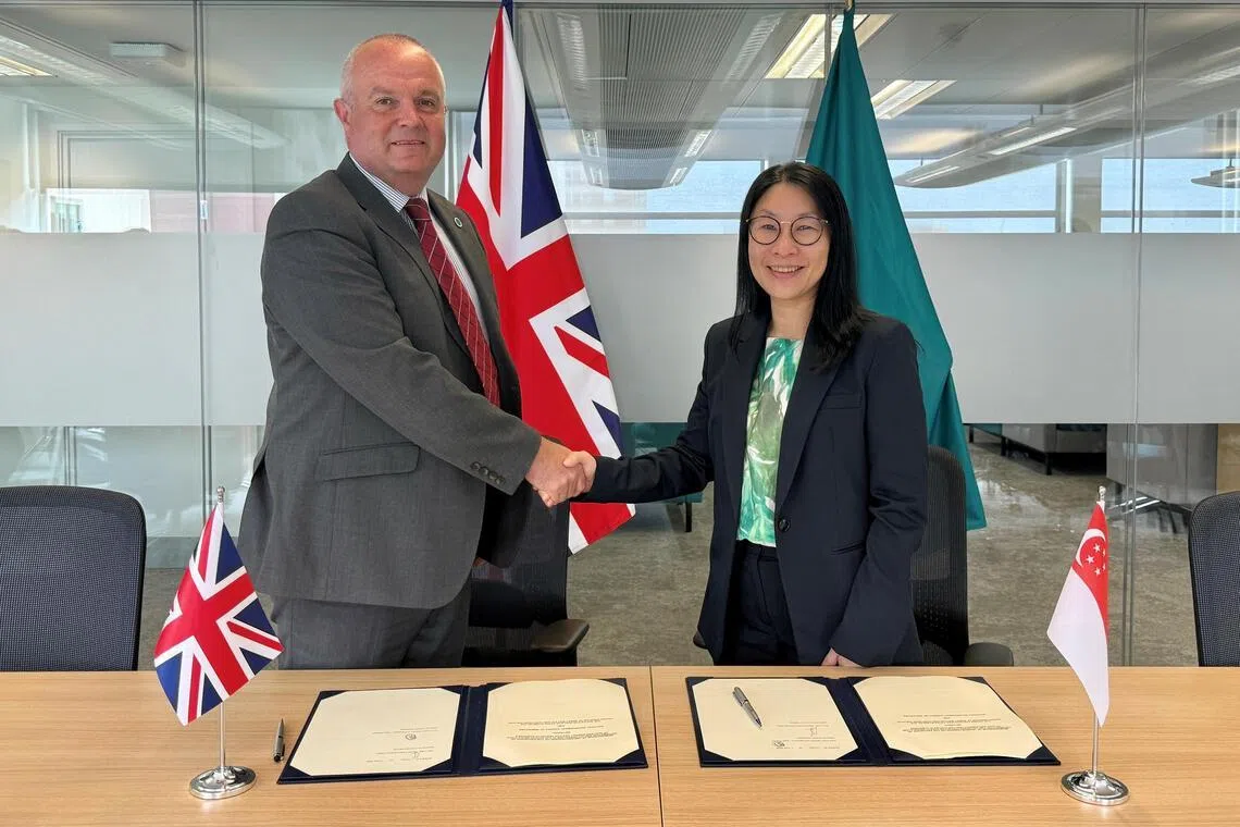 The agreement was inked by Koh Li-Na, NEA’s deputy chief executive of meteorological services and radiation protection, and Paul Dicks, the UK Office for Nuclear Regulation’s director of regulation of new reactors.
