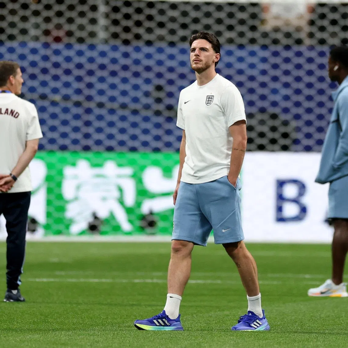 Soccer Football - FIFA World Cup 2026 - Round of 32 - England v DR Congo - Atlanta Stadium, Atlanta, Georgia, U.S. - July 1, 2026 England's Declan Rice walks on the pitch before the match REUTERS/Paul Childs