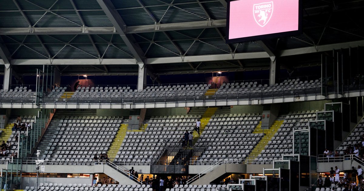Italian police target 22 'ultras' after violence at Torino-Juventus match