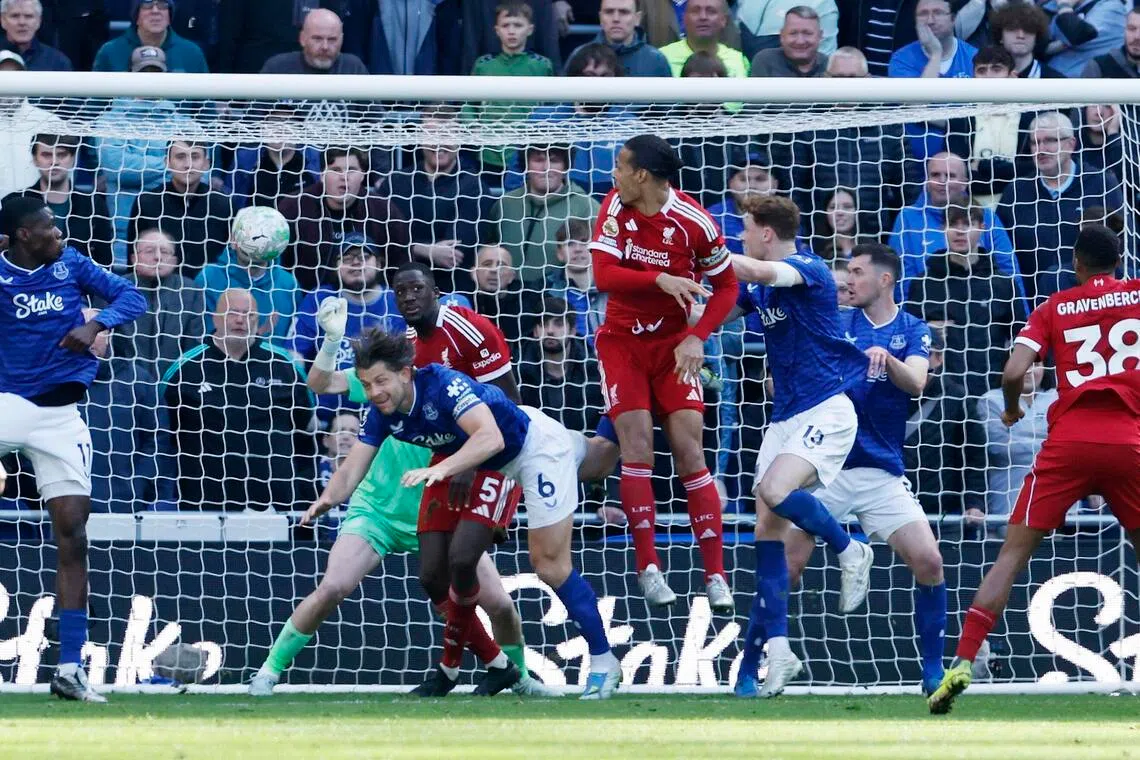Virgil van Dijk scores late winner as Liverpool beat Everton 2-1 in EPL to boost Champions League hopes