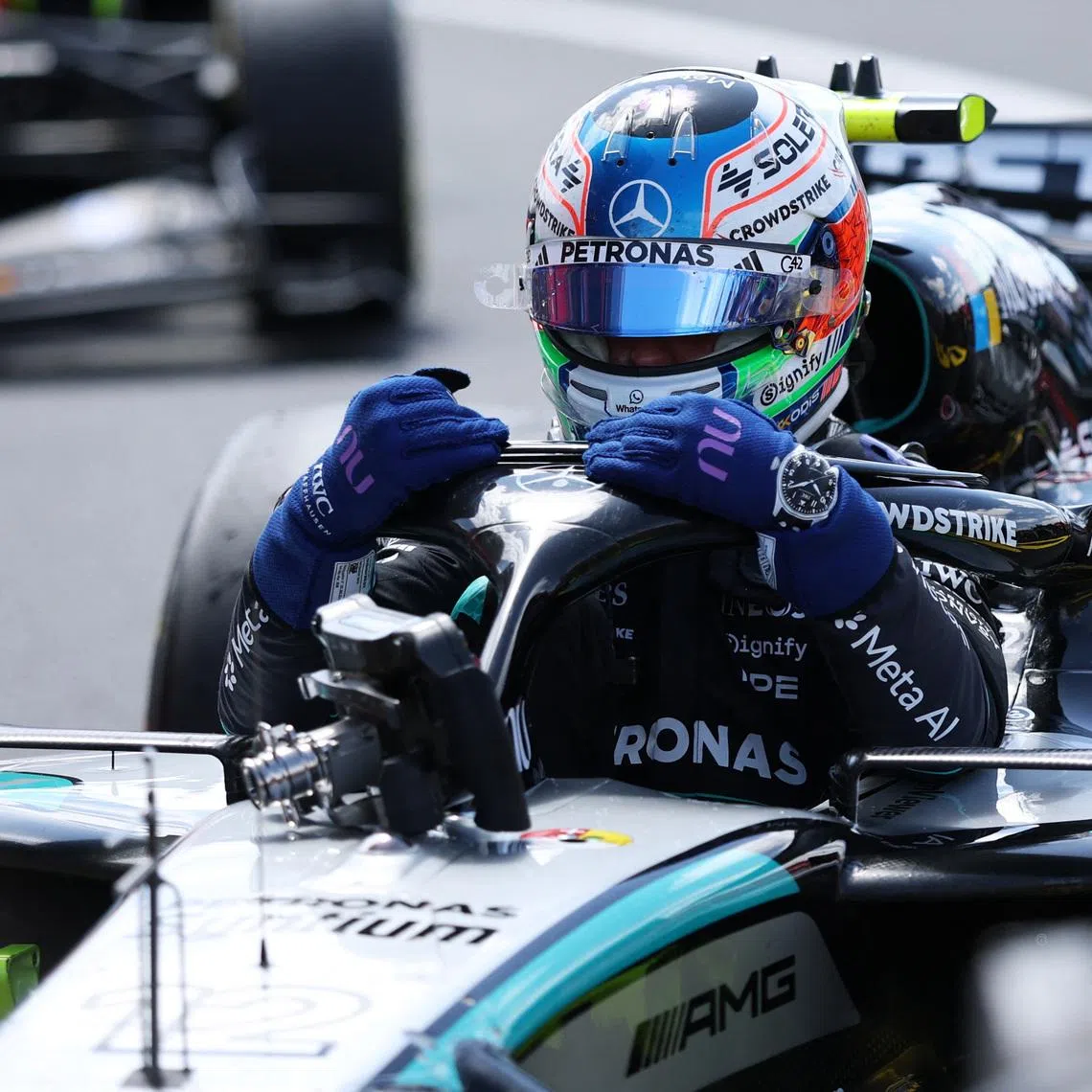 Formula One F1 - British Grand Prix - Silverstone Circuit, Silverstone, Britain - July 4, 2026 Mercedes' Andrea Kimi Antonelli celebrates after winning the sprint race REUTERS/Andrew Boyers