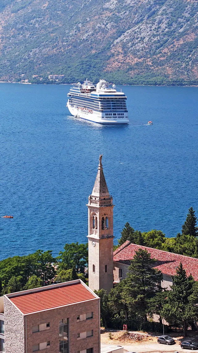 oceania cruises montenegro