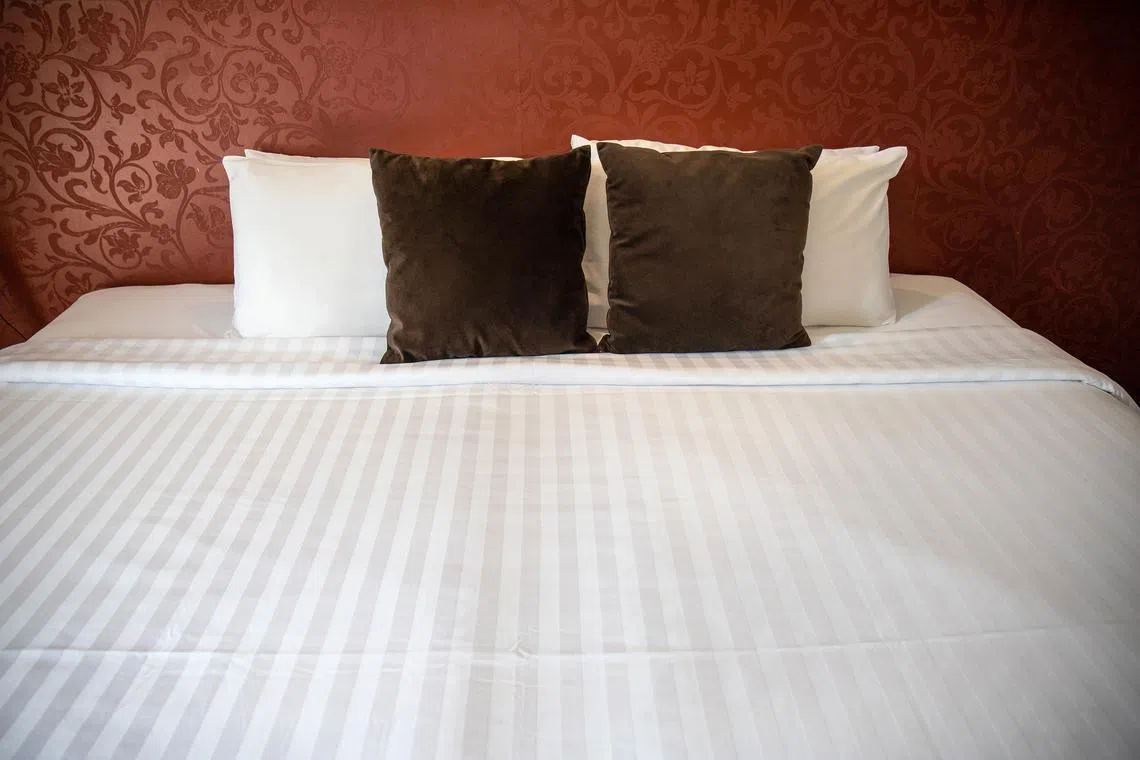 Certain Simmons Beautyrest products were allegedly deceptively marketed as having a “1,000 thread count” when it was really 216.