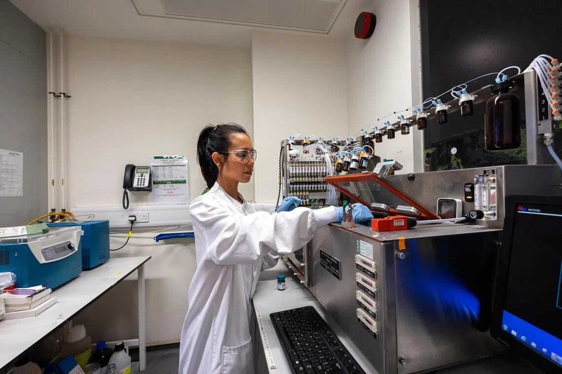 What started off as a summer research project with the Almquist Lab at Imperial College London eventually led Ho to work with her colleagues on developing the smart wound dressing technology.