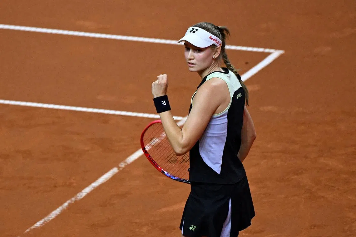 Tennis - WTA 500 - Stuttgart Tennis Grand Prix - Tennis Club Weissenhof, Stuttgart, Germany - April 21, 2024 Kazakhstan's Elena Rybakina celebrates after winning her final match against Ukraine's Marta Kostyuk REUTERS/Angelika Warmuth