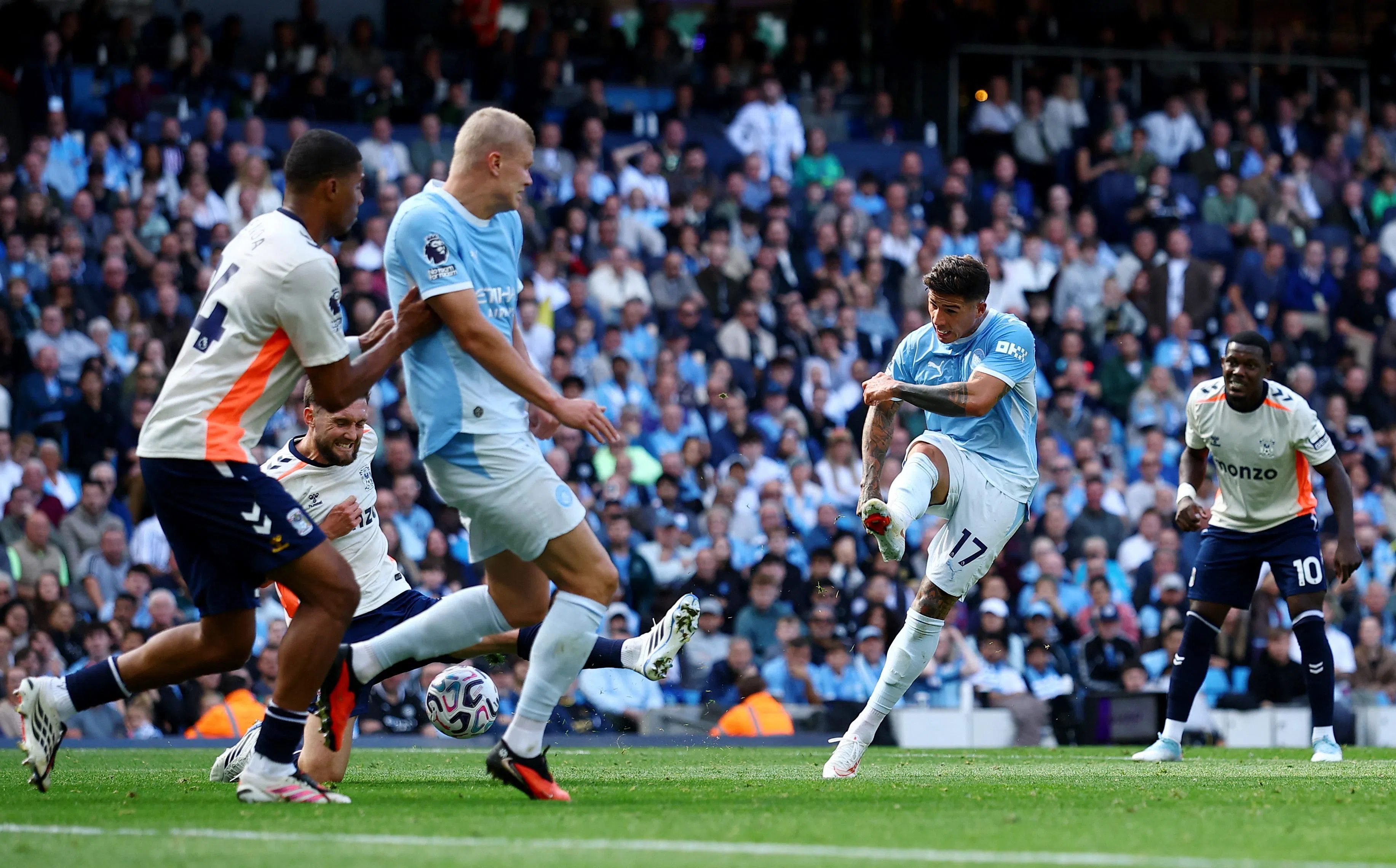 Soccer Football - Premier League - Manchester City v Coventry City - Etihad Stadium, Manchester, Britain - September 5, 2026
Manchester City's Enzo Fernandez shoots at goal REUTERS/Phil Noble EDITORIAL USE ONLY. NO USE WITH UNAUTHORIZED AUDIO, VIDEO, DATA, FIXTURE LISTS, CLUB/LEAGUE LOGOS OR 'LIVE' SERVICES. ONLINE IN-MATCH USE LIMITED TO 120 IMAGES, NO VIDEO EMULATION. NO USE IN BETTING, GAMES OR SINGLE CLUB/LEAGUE/PLAYER PUBLICATIONS. PLEASE CONTACT YOUR ACCOUNT REPRESENTATIVE FOR FURTHER DETAILS..