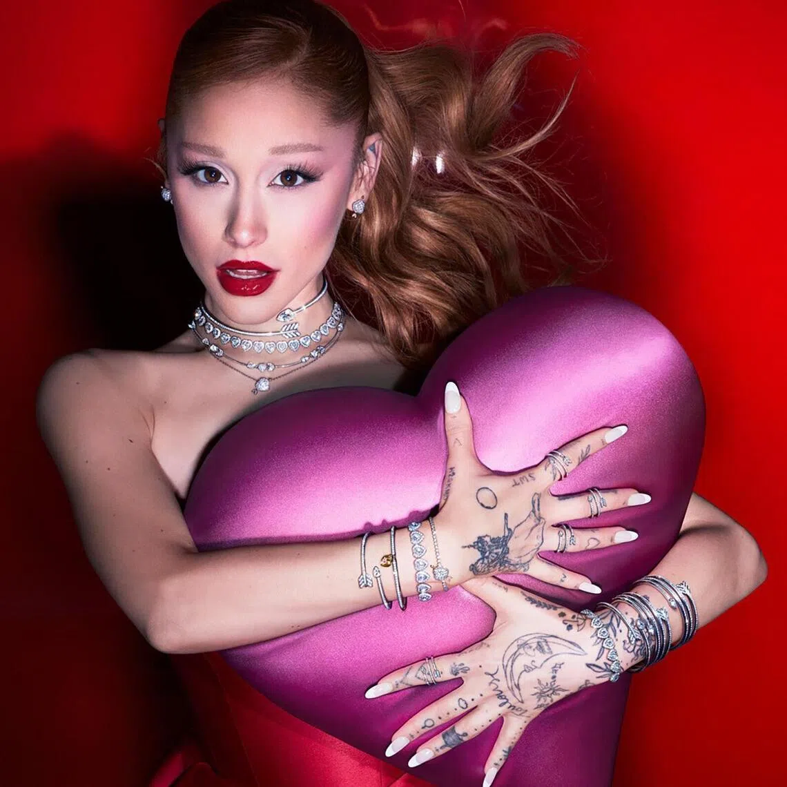 csstyle29 - Ariana Grande for Swarvoski Charming Love, Valentine's Day collection 2026

PHOTO: SWARVOSKI