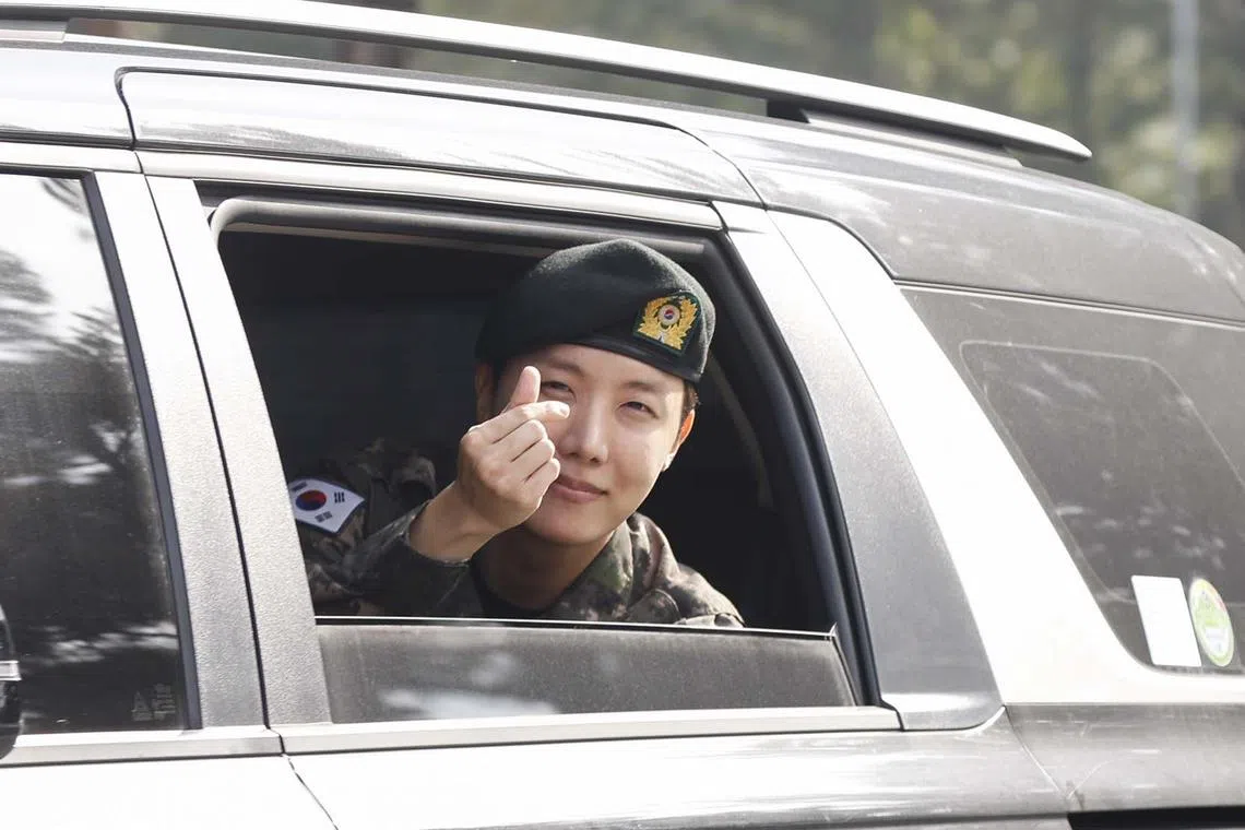 epa11663594 BTS member J-Hope leaves from the Army's 36th Infantry Division after completing his 18 months of mandatory military service in Wonju-city, Gangwon-do province, South Korea, 17 October 2024. EPA-EFE/JEON HEON-KYUN