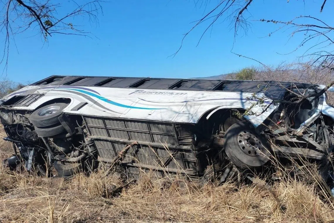 The bus, travelling from the state of Jalisco, veered off the highway and overturned near the town of Amatlan de Canas.