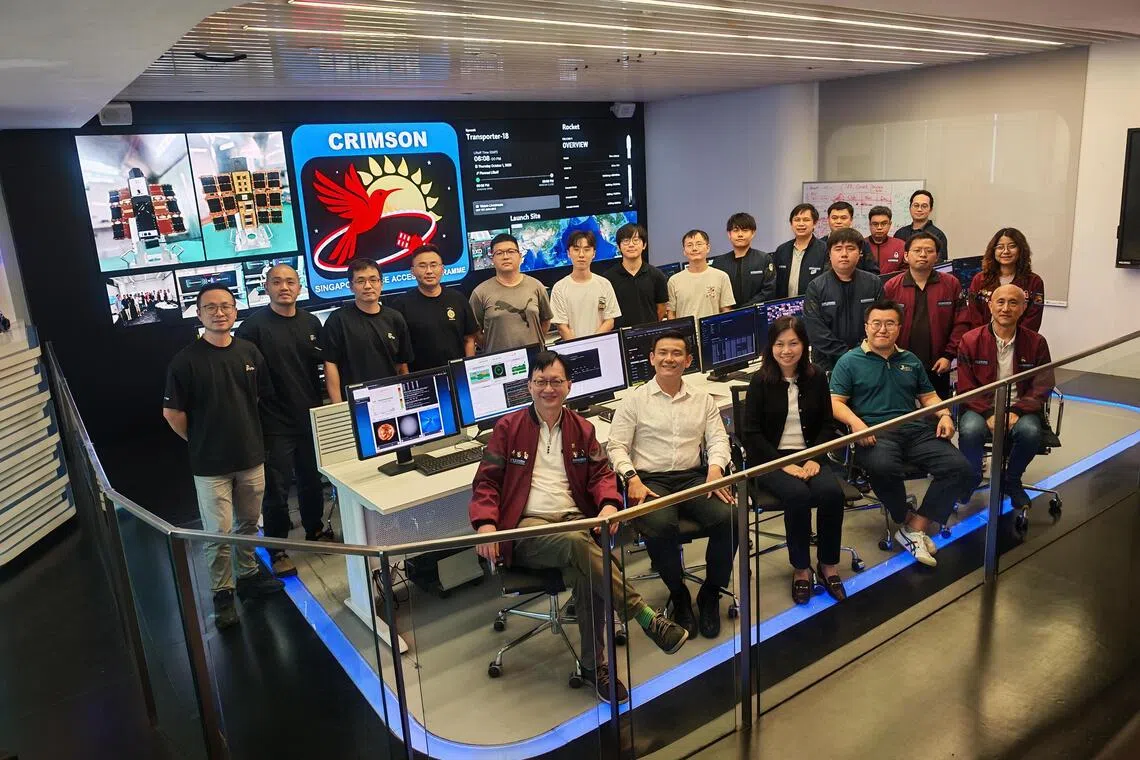 sbspace02 - Front row, from left: NTU Satellite Research Centre Executive Director Mr Lim Wee Seng; School of Materials Science and Engineering Asst Prof Leonard Ng Wei Tat; and School of Electrical and Electronic Engineering Assoc Prof Leong Wei Lin, Assoc Prof Wen Bihan, Principal Research Engineer Mr Lim Sir Yang, with other members of the NTU research team and partners from Singfilm Solar.

Credit to: NTU Singapore