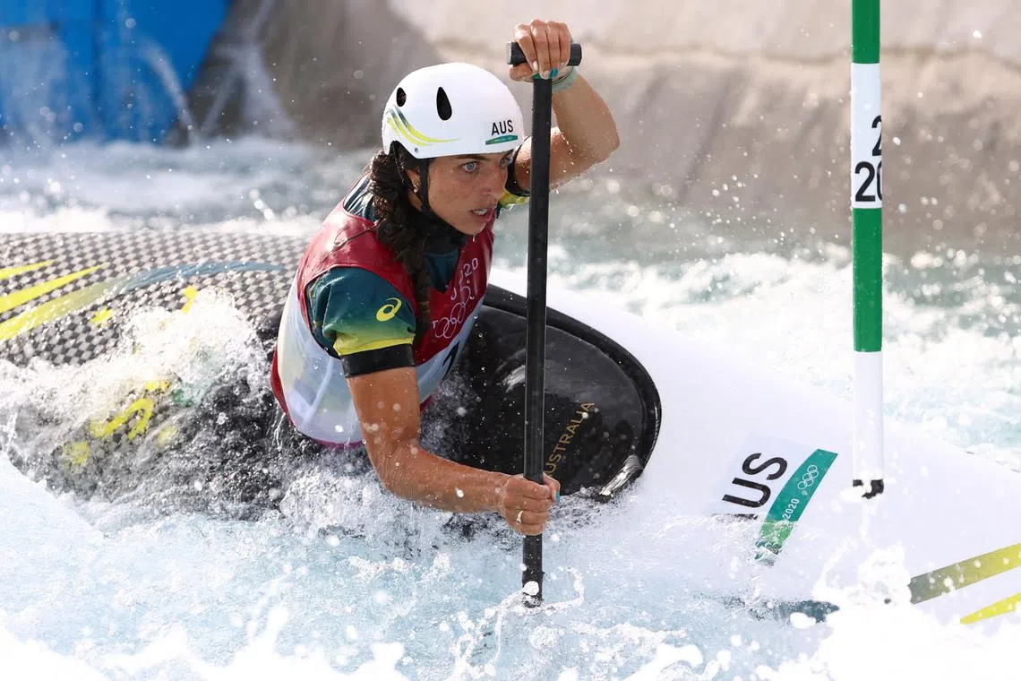 FILE PHOTO: Tokyo 2020 Olympics - Canoe Slalom - Women's C1 - Final - Kasai Canoe Slalom Centre, Tokyo, Japan - July 29, 2021. Jessica Fox of Australia in action REUTERS/Stoyan Nenov/File Photo
