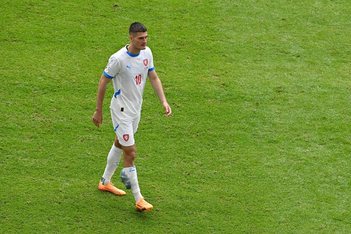 FILE PHOTO: Soccer Football - Euro 2024 - Group F - Georgia v Czech Republic - Hamburg Volksparkstadion, Hamburg, Germany - June 22, 2024 Czech Republic's Patrik Schick looks on after the match REUTERS/Annegret Hilse/File Photo