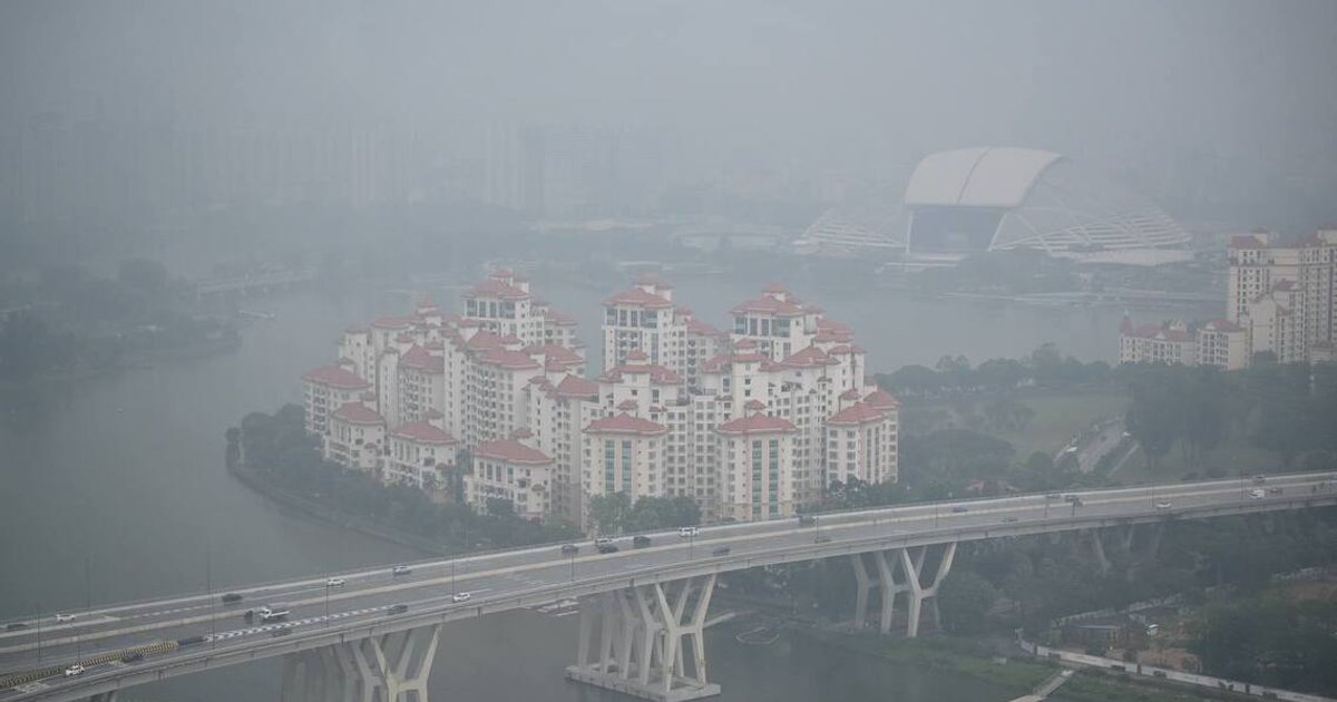 Why is NEA haze alert trending in Singapore today?
