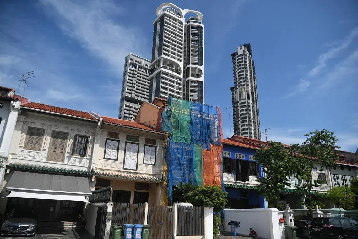 141 Neil Road (second unit from left) will house the National University of Singapore's  Architectural Conservation Laboratory.