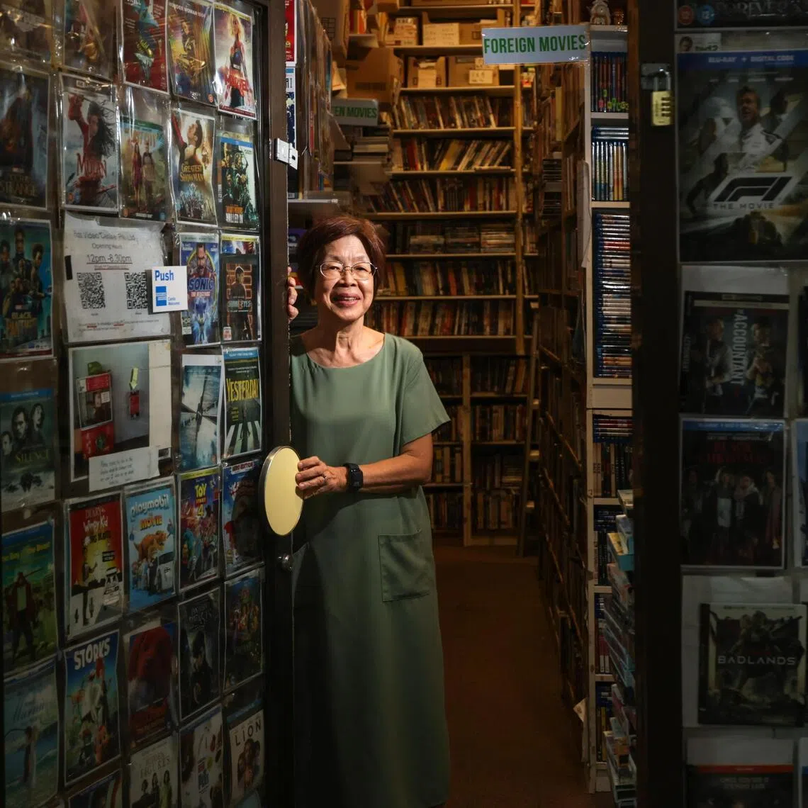Madam Laurel Khoo is co-founder of Rida Video Centre. It was founded in 1985 by her and her late husband Ooi Kai Peng.