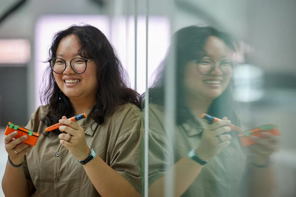 ST20250904_202565600805/azdyson10/Zhaki/Jason Quah
Singapore National winner of the James Dyson Award 2025 Zoey Chan, 23, pictured with her invention Nido on Sep 4, 2025. ST PHOTO: JASON QUAH