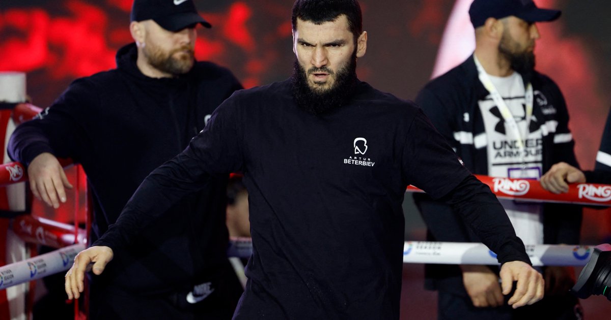 Boxing-Bivol to defend light-heavy titles against Britain's Smith in Russia on Dec 12