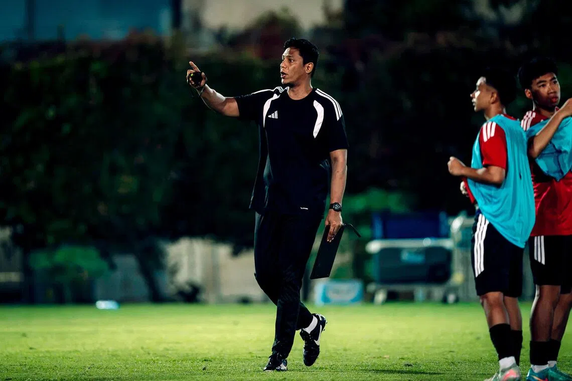 Young Lions coach Firdaus Kassim (centre) says new foreign signings will complement the younger Singaporean players in the squad.