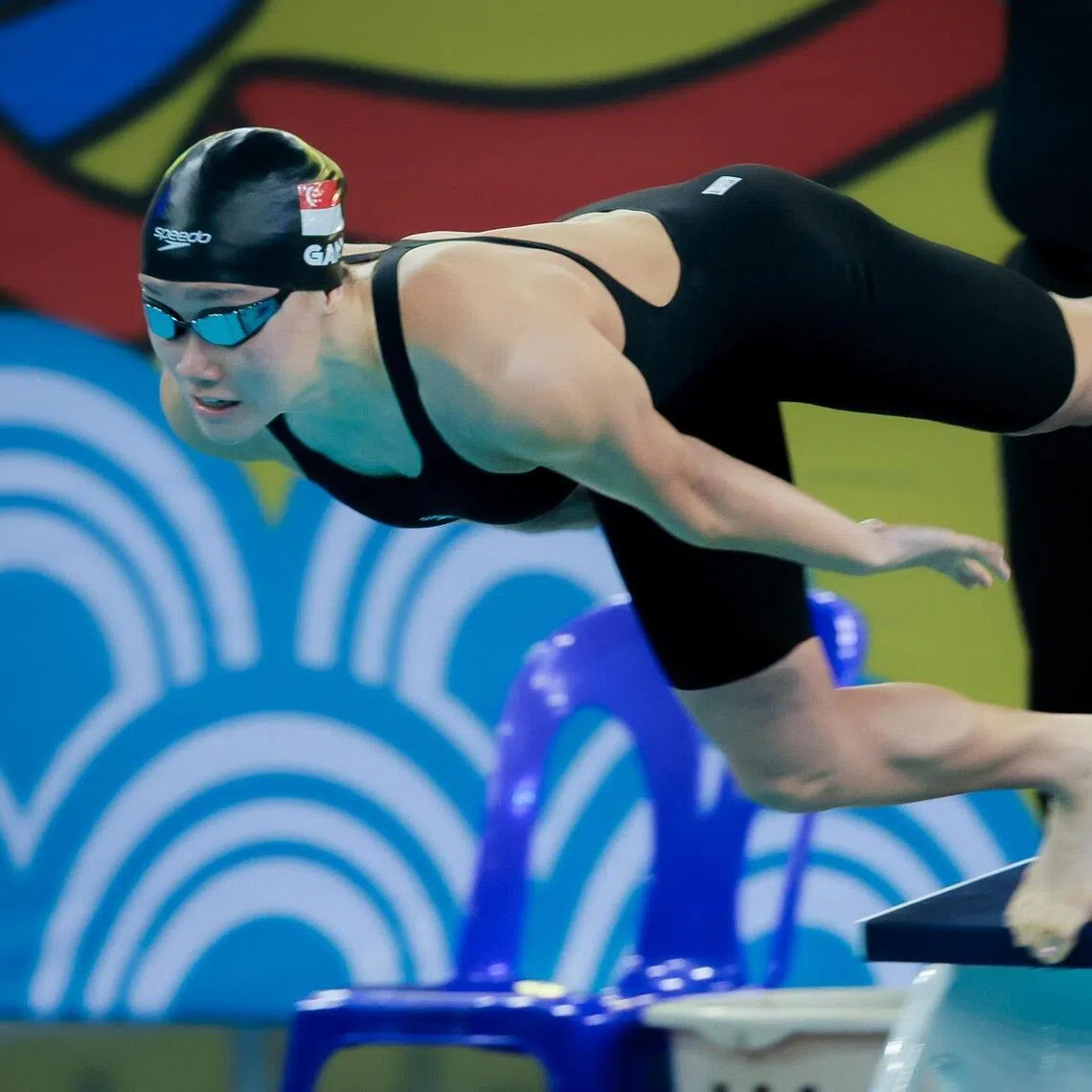 In practice, Singapore's Gan Ching Hwee sometimes does 10 sets of 300m at full pace. The result: “If my legs could scream, they would.”