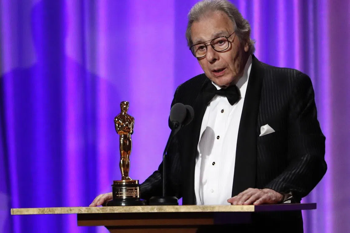 FILE PHOTO: 2018 Governors Awards- Show - Hollywood, California, U.S., 18/11/2018 - Honoree Lalo Schifrin accepts his Academy Honorary Award. REUTERS/Mario Anzuoni/File Photo