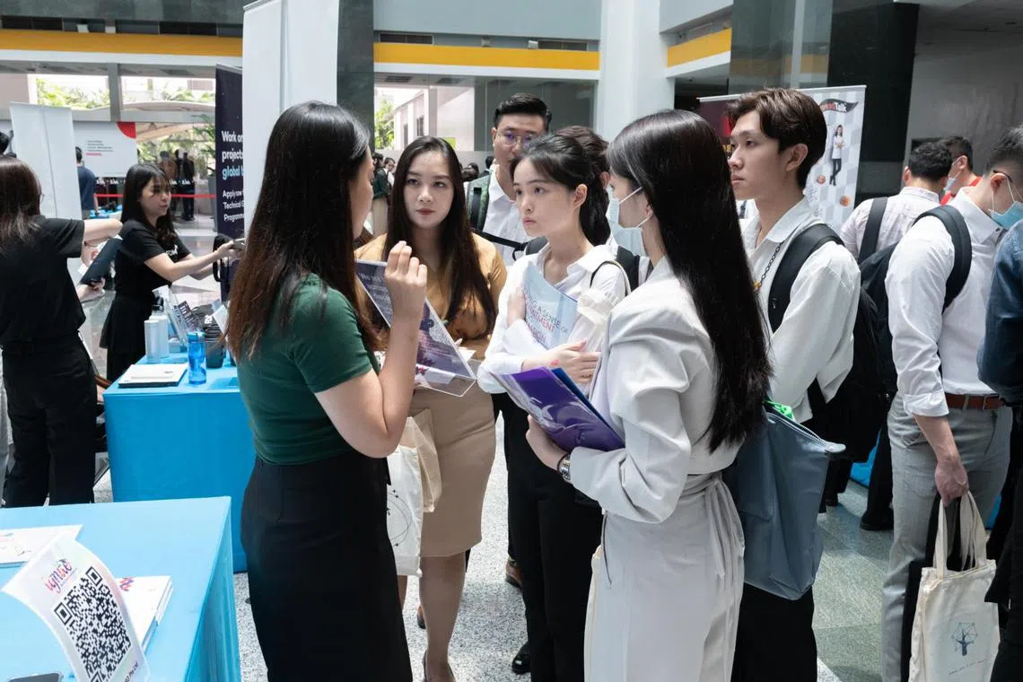 The Singapore Institute of Management currently has more than 16,000 students and the majority are Singaporeans studying full-time. 