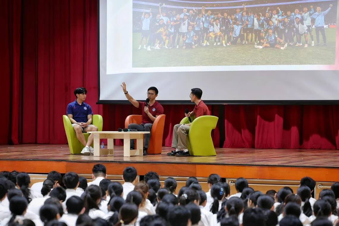 Lions head coach Gavin Lee (centre) and winger Glenn Kweh (left) sharing their experiences during an engagement session at Victoria Junior College on Feb 23.