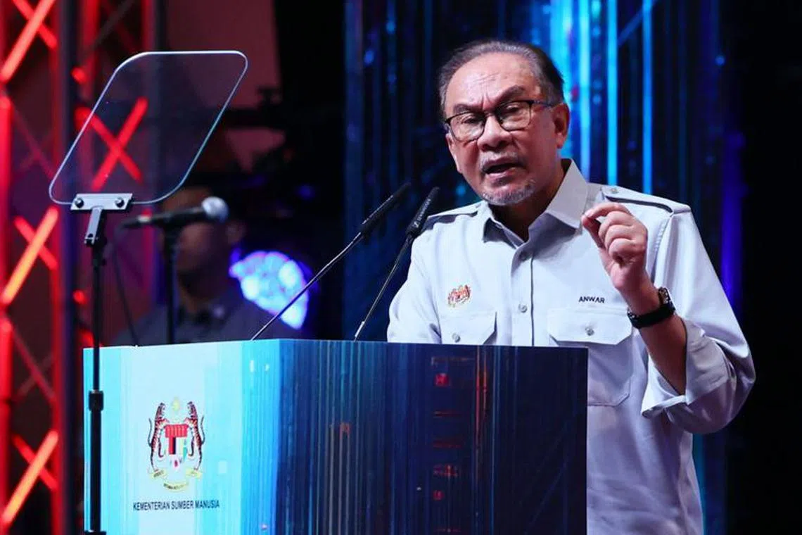 Malaysia Premier Anwar Ibrahim said those who spread fake news about government approval for a casino licence in Forest City should be jailed. 