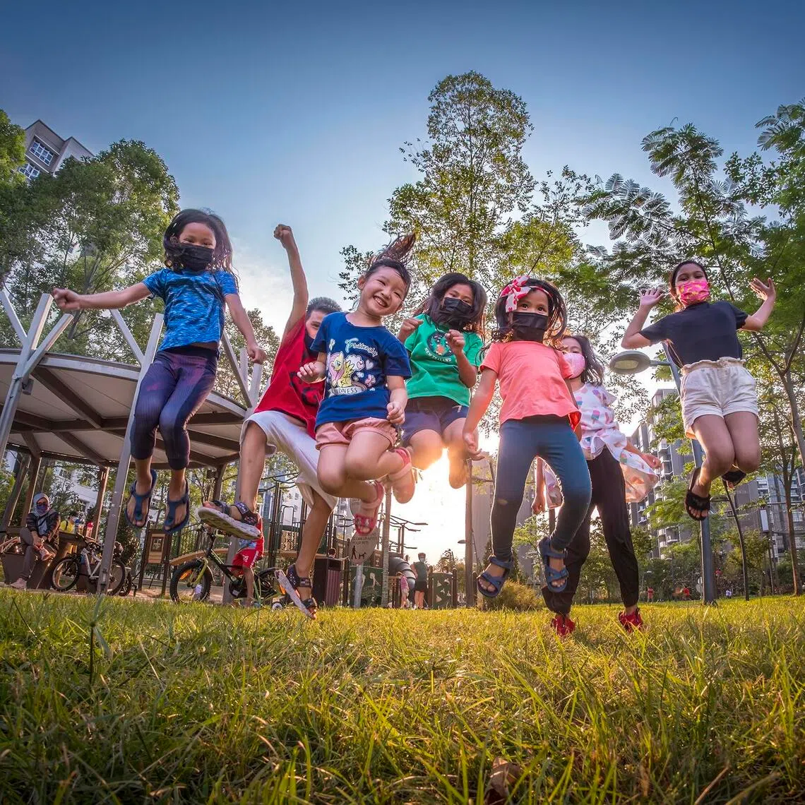 Taking the top prize in the category for participants aged 18 and above was Mr Calvin Chan’s submission titled Heartland Leap of Joy.