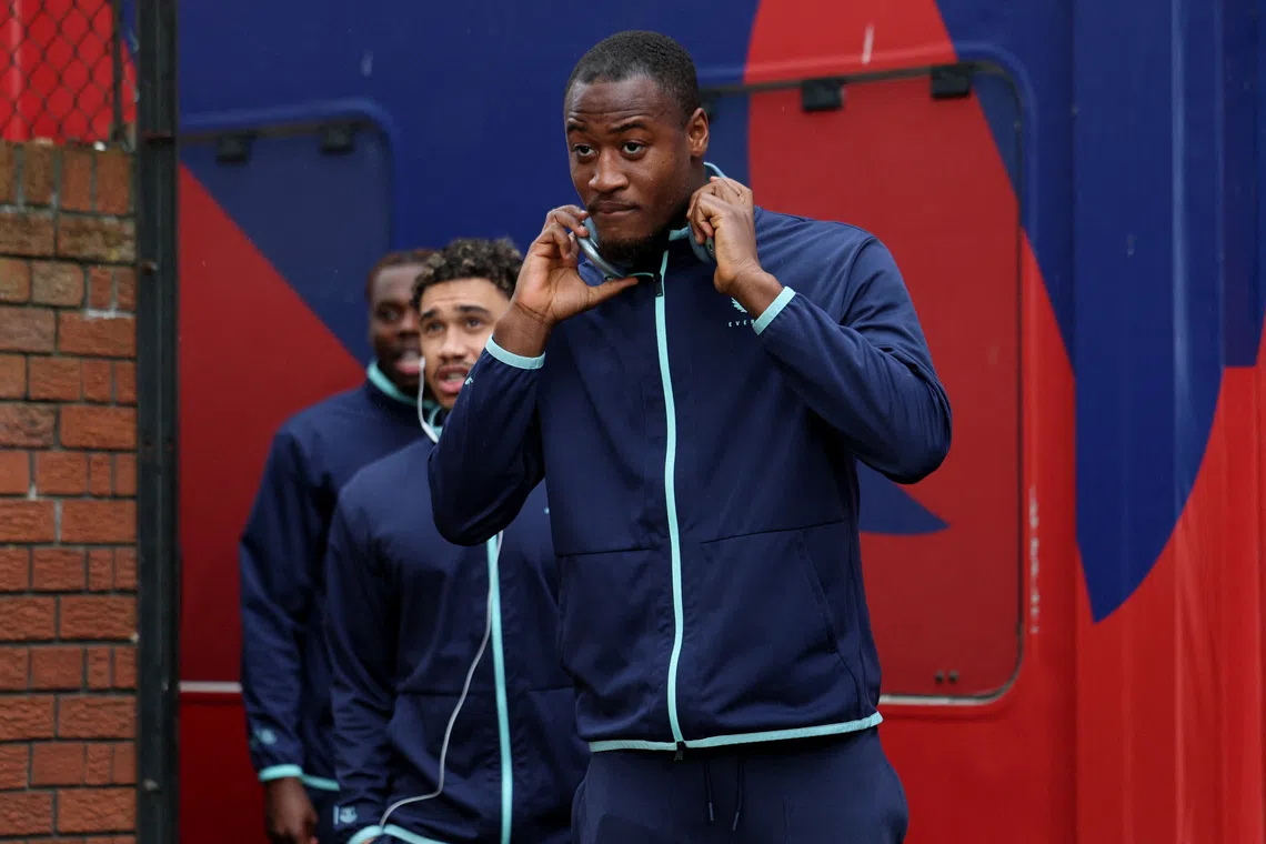 Soccer Football - Premier League - Crystal Palace v Everton - Selhurst Park, London, Britain - February 15, 2025 Everton's Martin Sherif arrives before the match REUTERS/Isabel Infantes