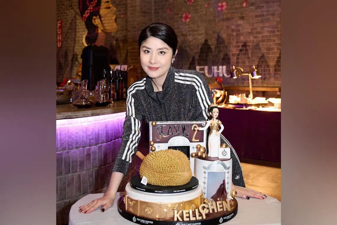 Hong Kong actress-singer Kelly Chen thanked her Malaysian fans for gifting her a durian cake.