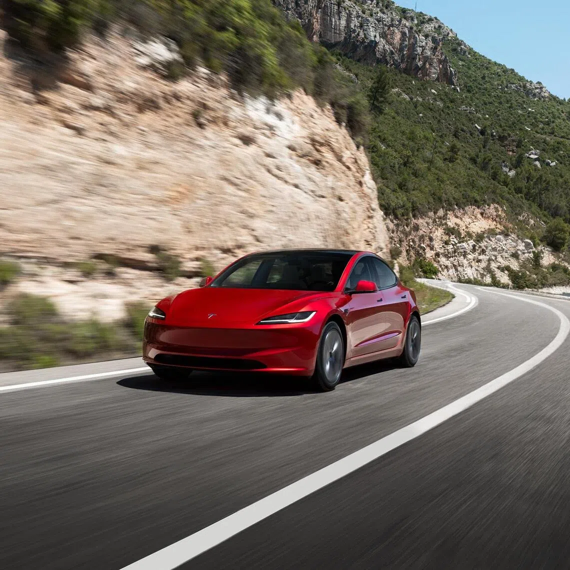ntfast10 - Tesla Model 3 has been updated to include a physical turn indicator stalk and front camera, as well as introducing a new Long Range RWD version with a 750km range. 

Credit: TESLA