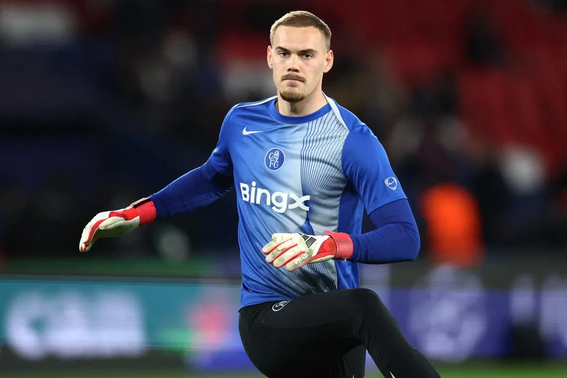 Soccer Football - UEFA Champions League - Round of 16 - First Leg - Paris St Germain v Chelsea - Parc des Princes, Paris, France - March 11, 2026 Chelsea's Filip Jorgensen during the warm up before the match REUTERS/Stephane Mahe
